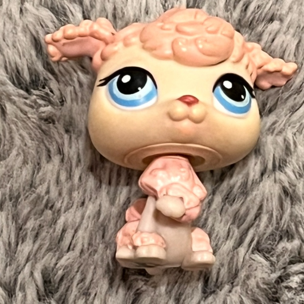 🍀5/20$ Littlest Pet Shop #48- Read